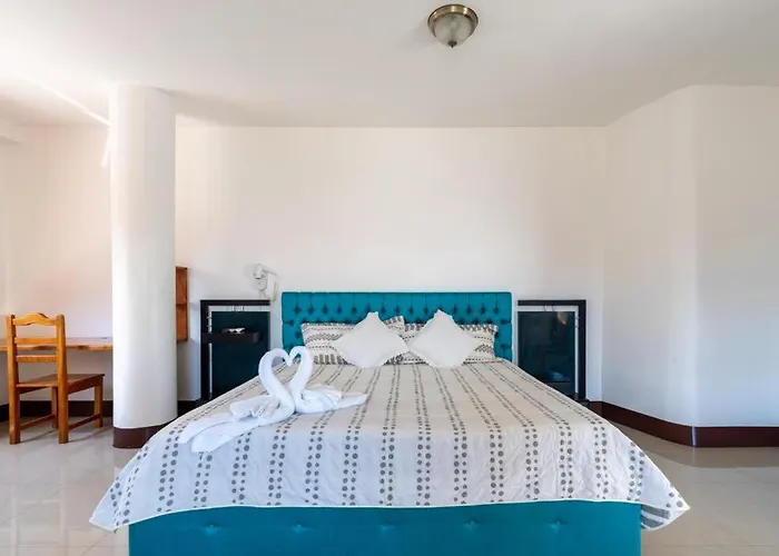 Hostal Tongo Reef